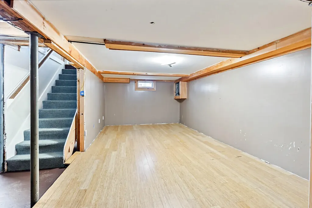 16 Brookside Avenue Augusta ME 04330