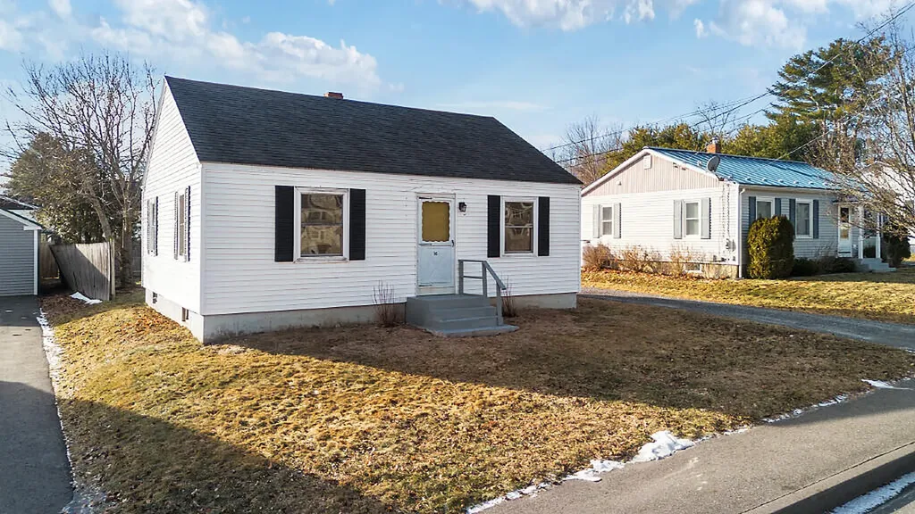 16 Brookside Avenue Augusta ME 04330