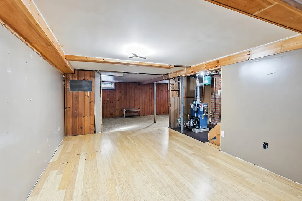 16 Brookside Avenue Augusta ME 04330
