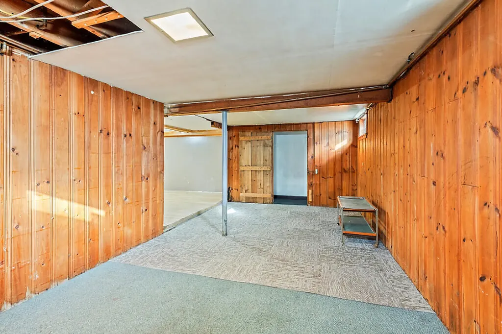 16 Brookside Avenue Augusta ME 04330