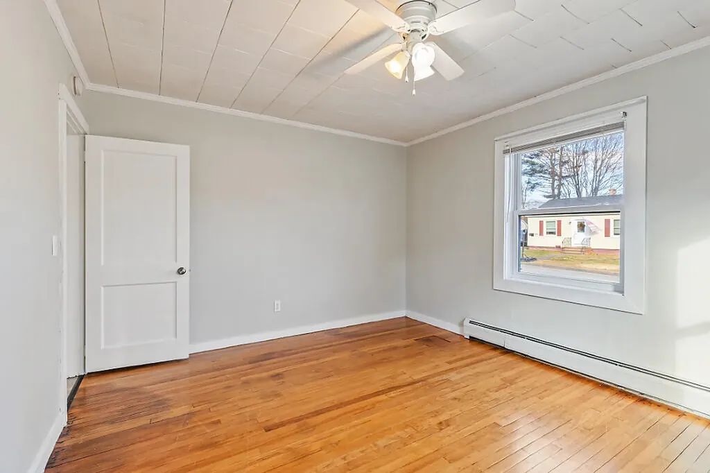 16 Brookside Avenue Augusta ME 04330