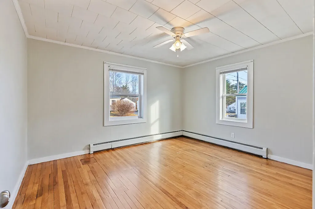 16 Brookside Avenue Augusta ME 04330