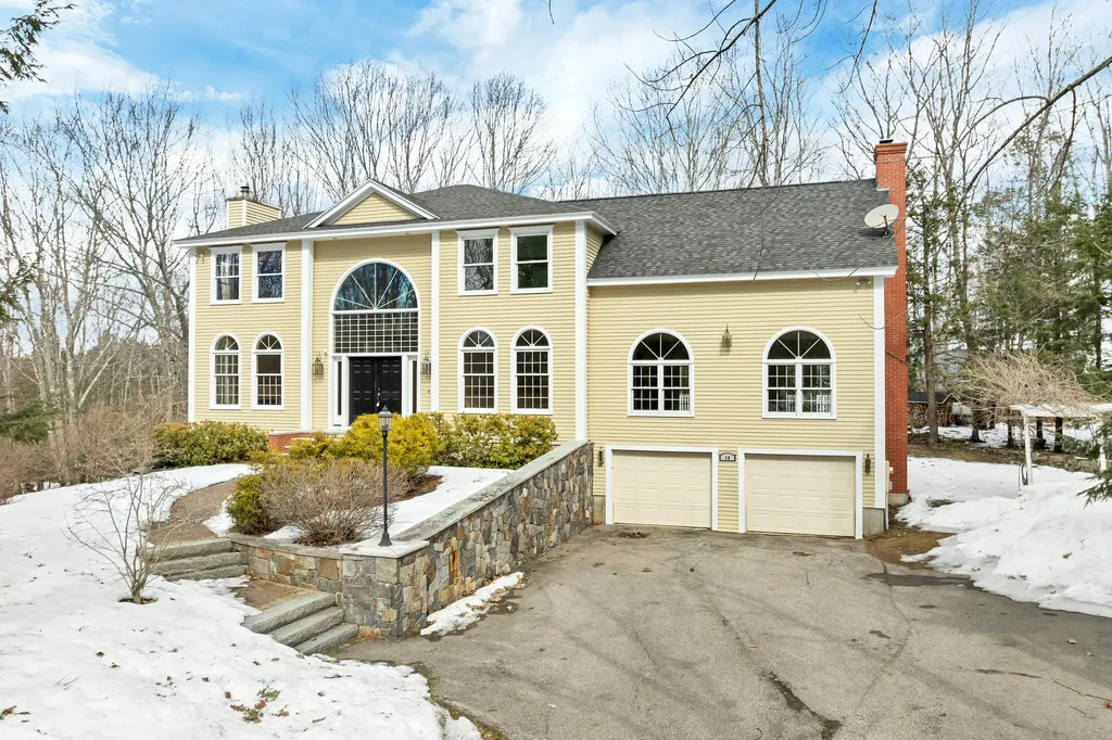 14 Payneton Hill Road York ME 03909