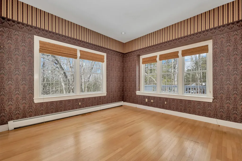 14 Payneton Hill Road York ME 03909
