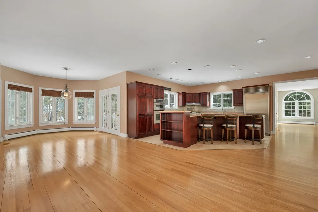 14 Payneton Hill Road York ME 03909