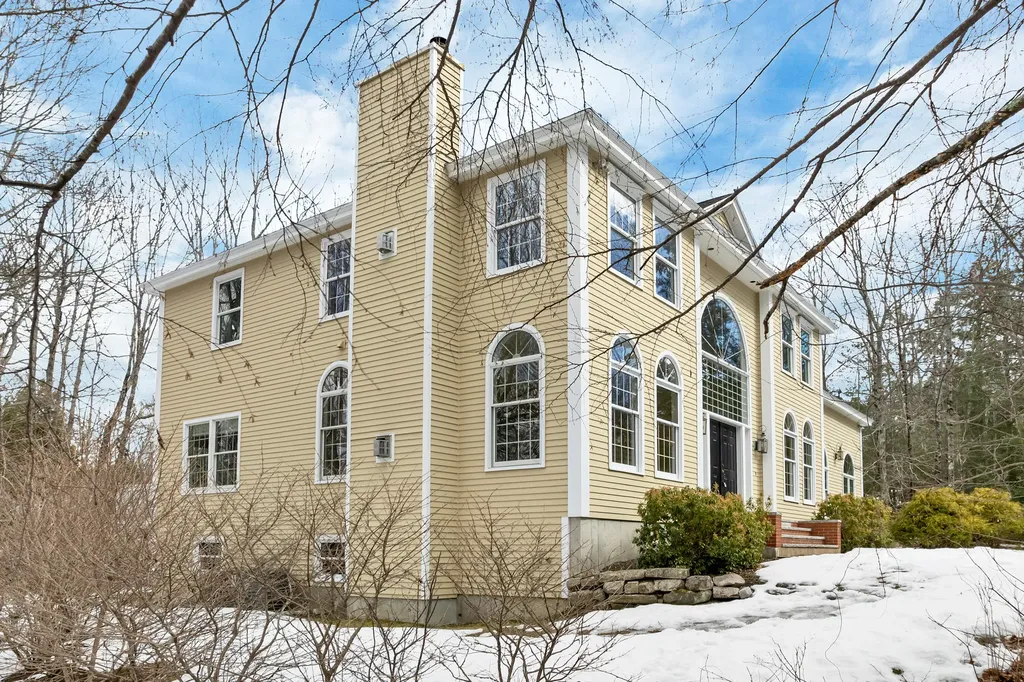 14 Payneton Hill Road York ME 03909