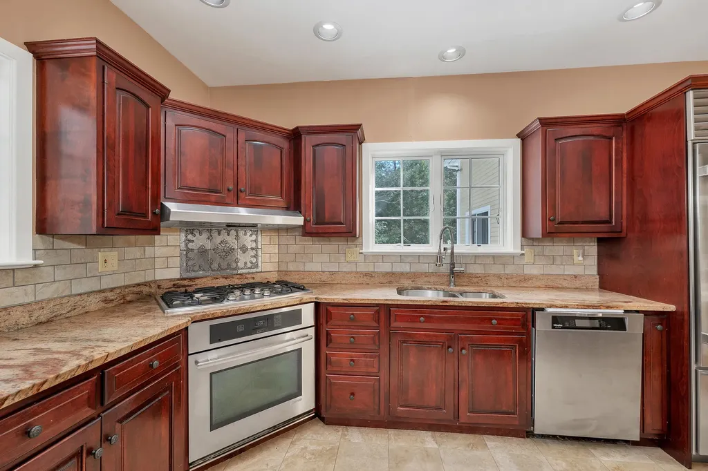 14 Payneton Hill Road York ME 03909