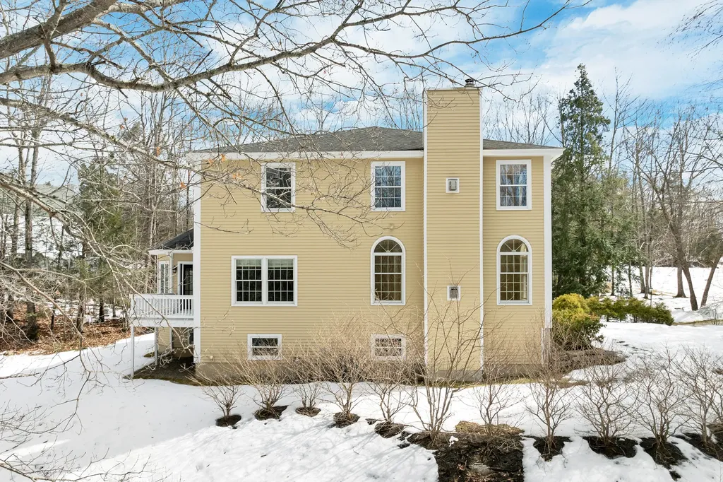14 Payneton Hill Road York ME 03909