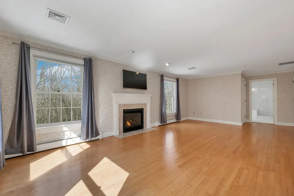 14 Payneton Hill Road York ME 03909