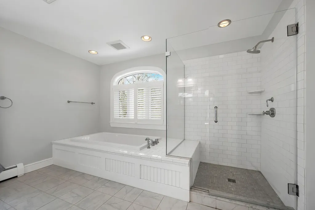 14 Payneton Hill Road York ME 03909