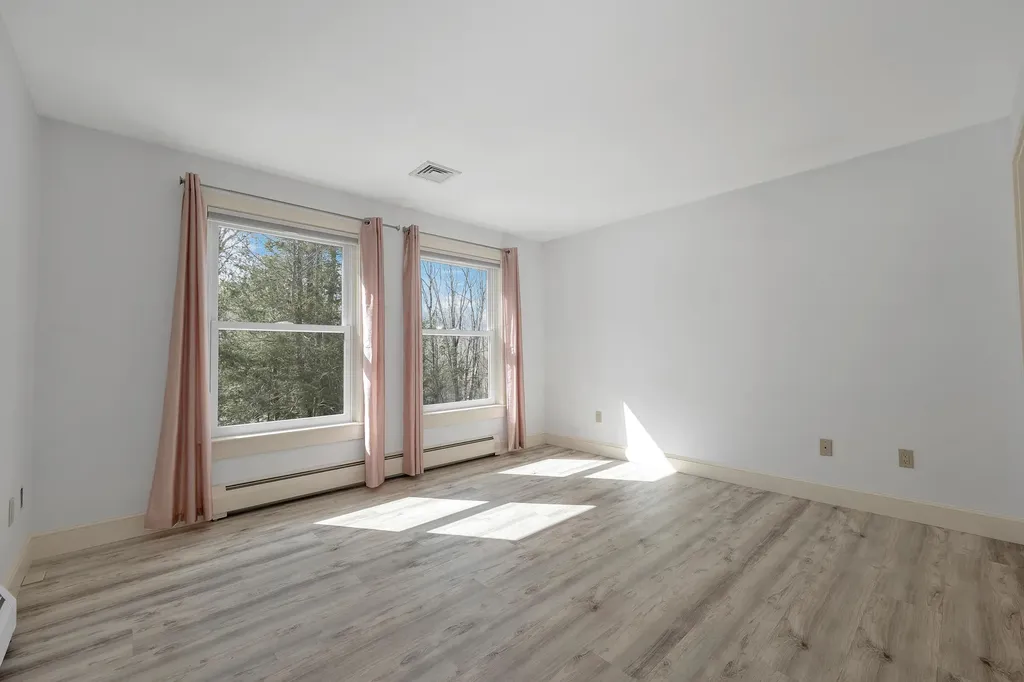 14 Payneton Hill Road York ME 03909