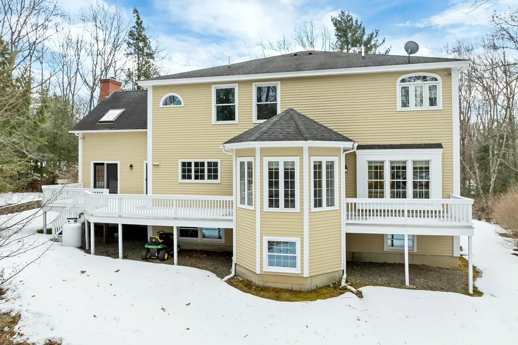 14 Payneton Hill Road York ME 03909
