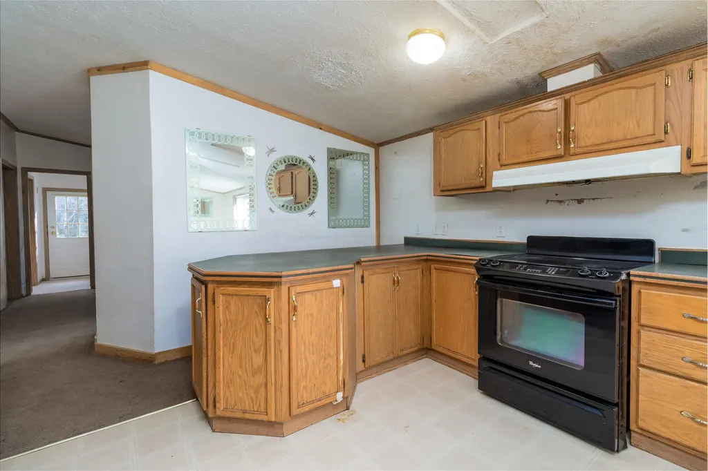 64 Beechnut Ridge Lane Bowdoinham ME 04008