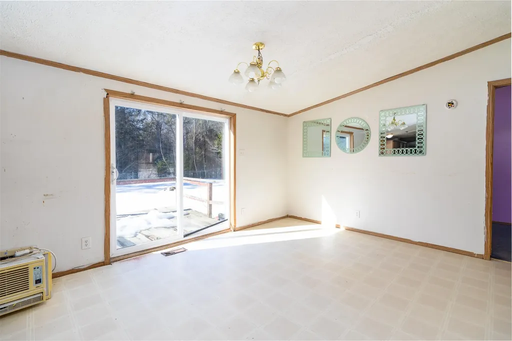 64 Beechnut Ridge Lane Bowdoinham ME 04008