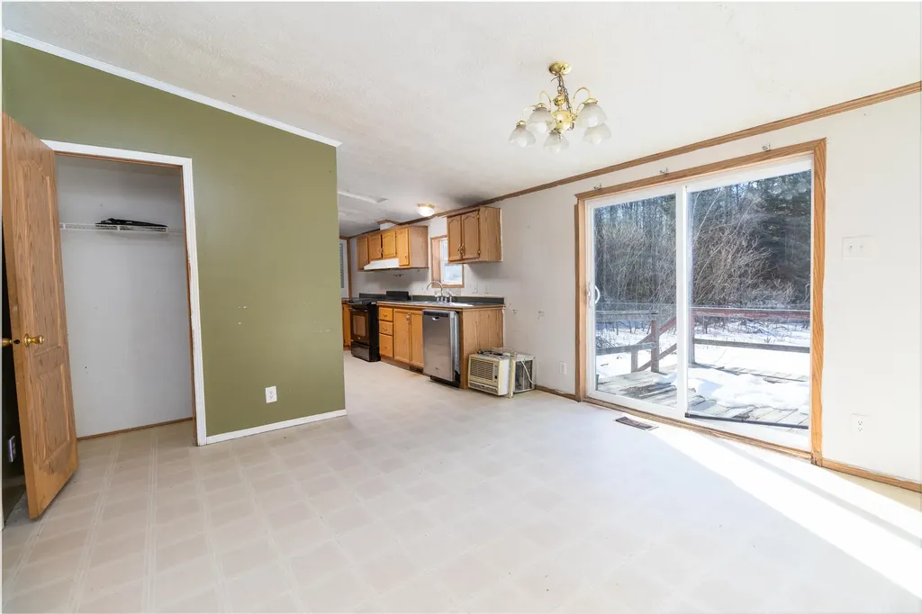 64 Beechnut Ridge Lane Bowdoinham ME 04008