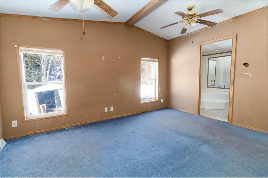 64 Beechnut Ridge Lane Bowdoinham ME 04008
