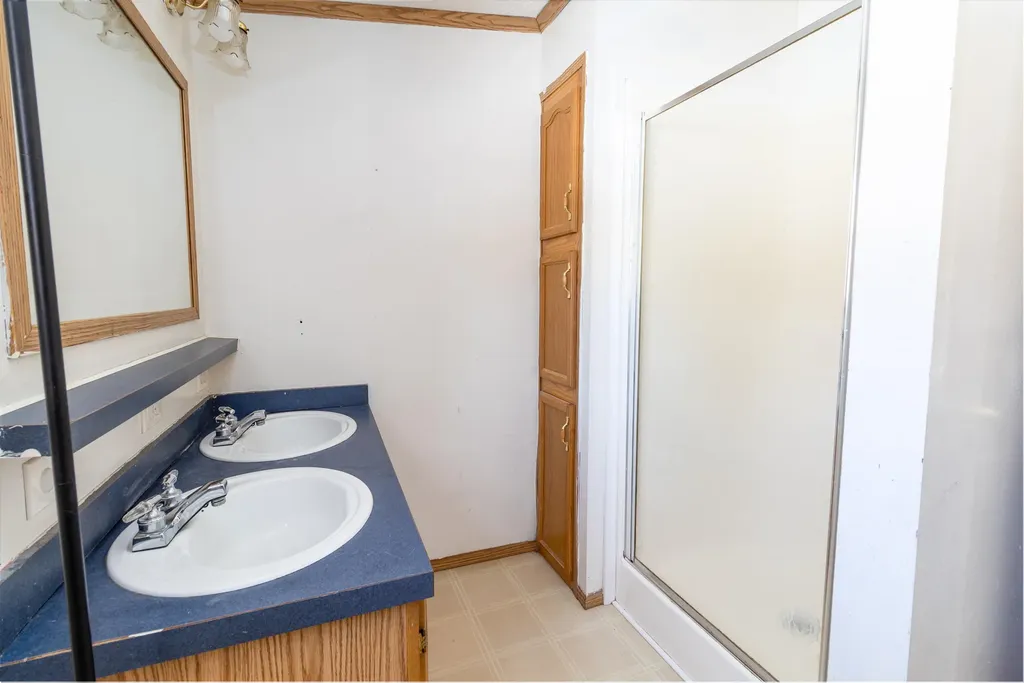 64 Beechnut Ridge Lane Bowdoinham ME 04008