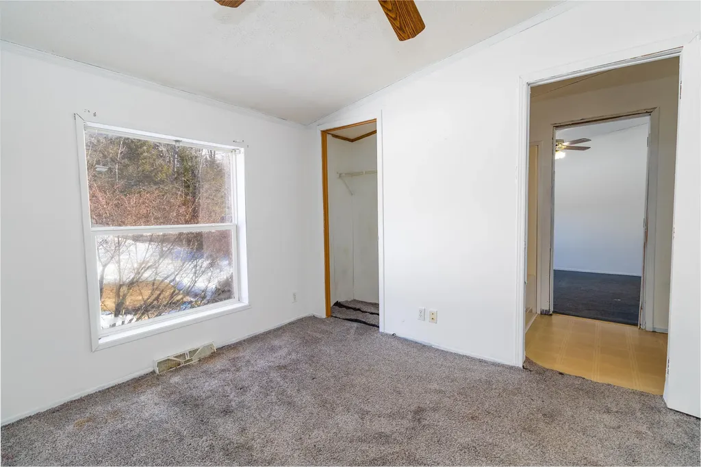 64 Beechnut Ridge Lane Bowdoinham ME 04008