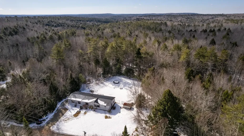 64 Beechnut Ridge Lane Bowdoinham ME 04008