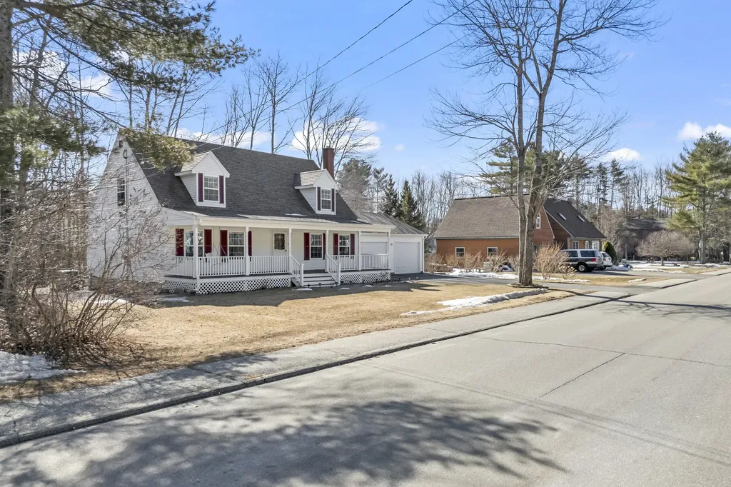 56 Wildwood Drive Brunswick ME 04011