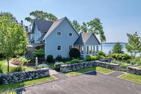 11 Goldfinch Lane Surry ME 04684