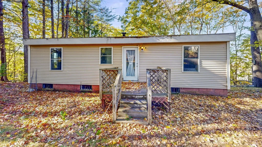 763 River Road Windham ME 04062