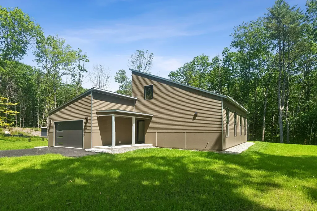 41 Mattie Lane Durham ME 04222