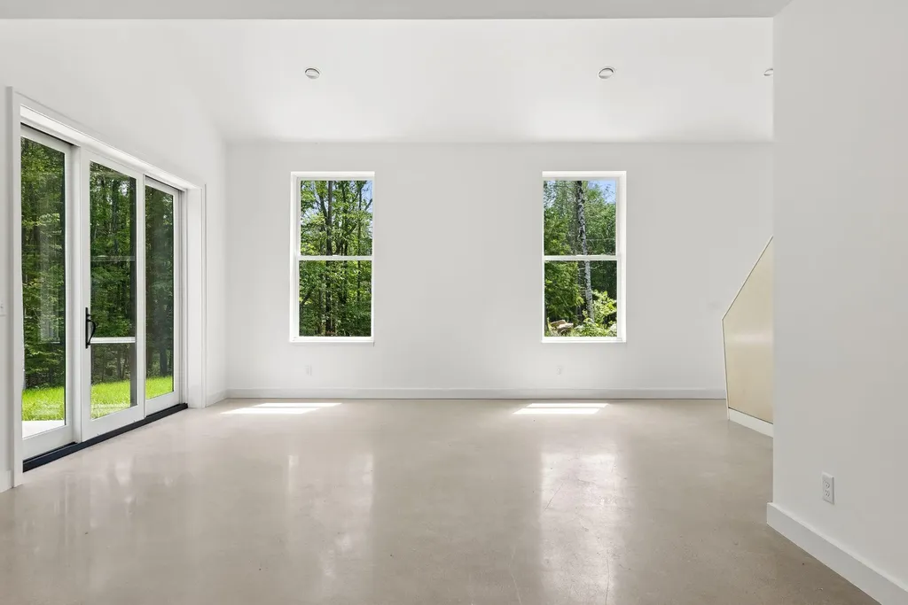 41 Mattie Lane Durham ME 04222