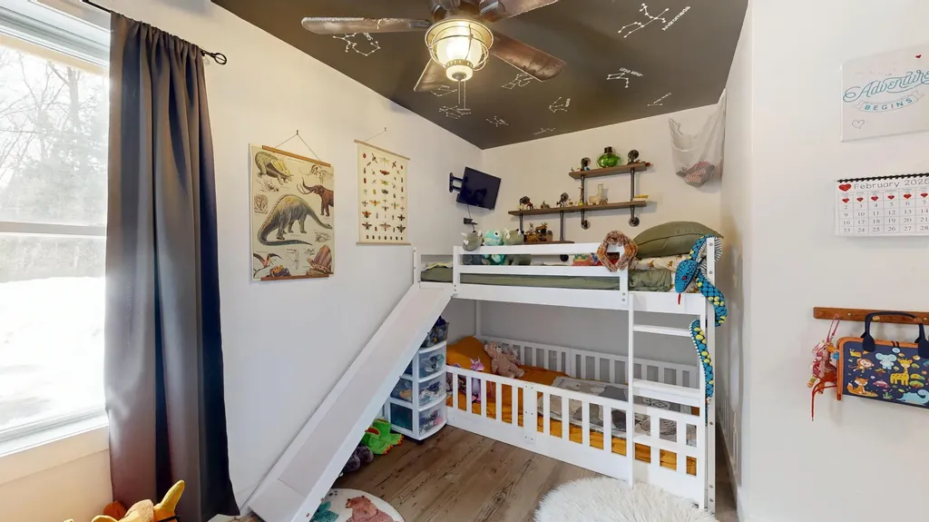 16 Ledges Way New Sharon ME 04360