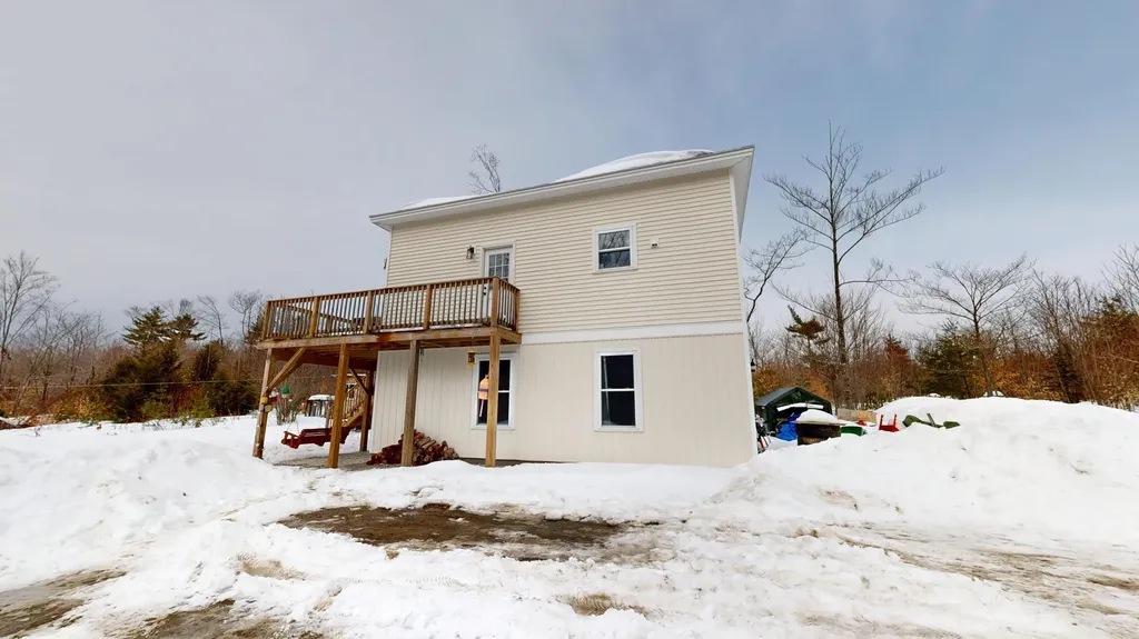 16 Ledges Way New Sharon ME 04360