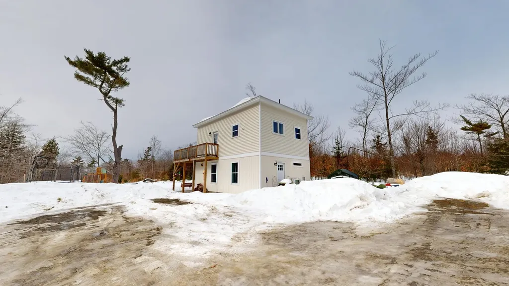 16 Ledges Way New Sharon ME 04360