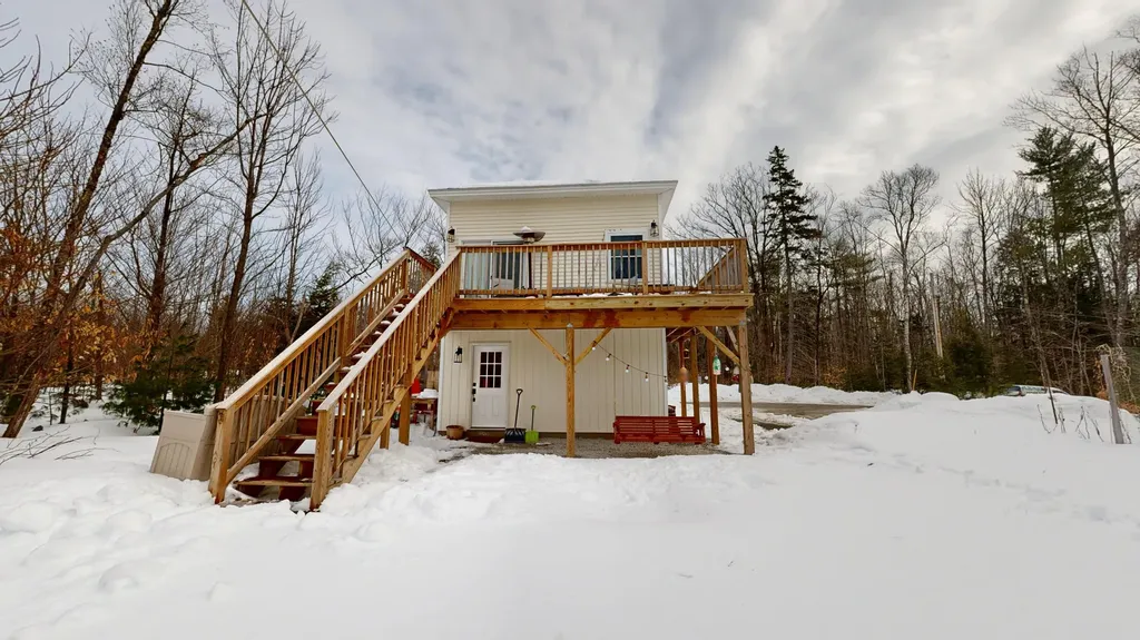 16 Ledges Way New Sharon ME 04360