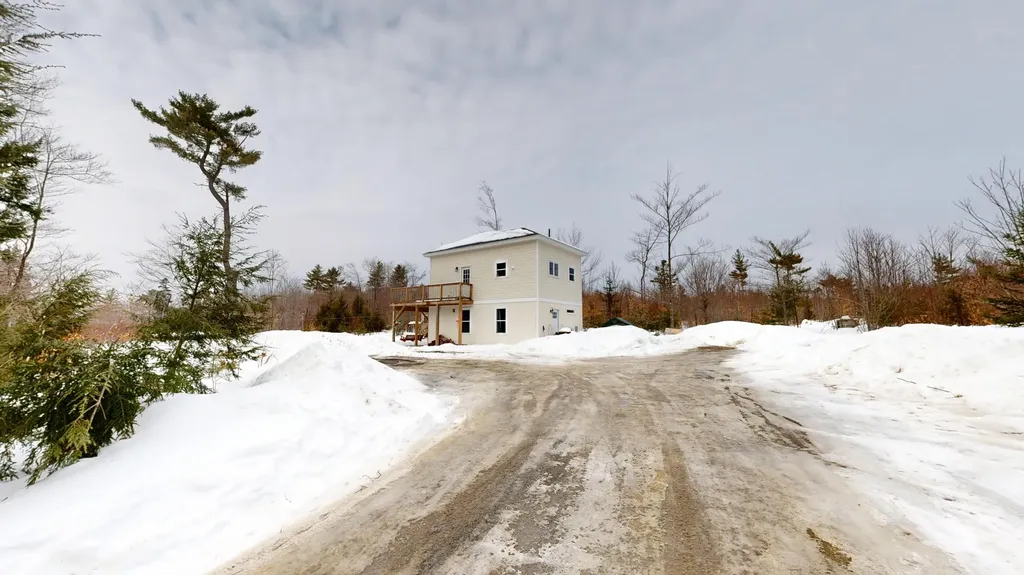 16 Ledges Way New Sharon ME 04360