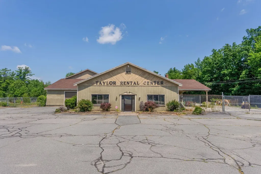 1306 Main Street Sanford ME 04073
