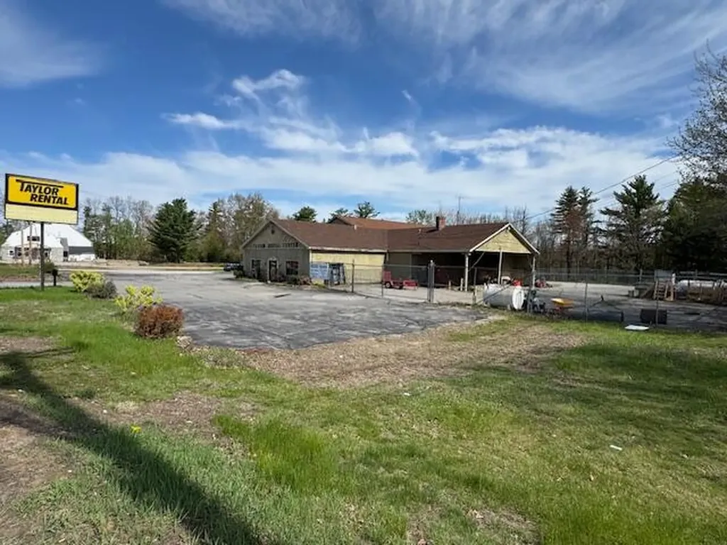 1306 Main Street Sanford ME 04073