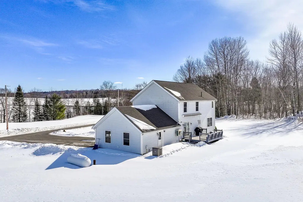 3 Brookside Drive Fairfield ME 04937