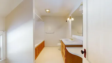 119 W Auburn Road Auburn ME 04210