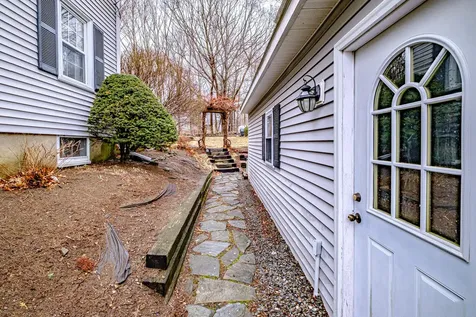 539 Mitchell Road Cape Elizabeth ME 04107