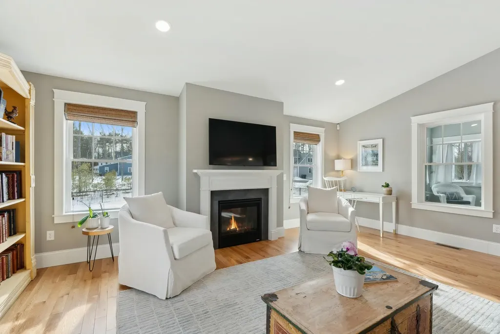 16 Adena Way Kennebunk ME 04043
