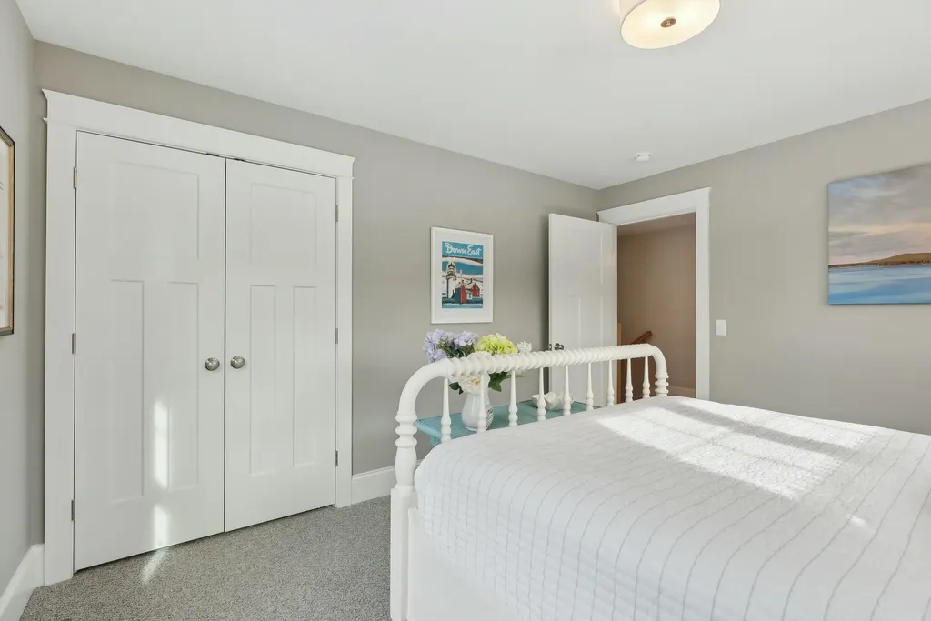 16 Adena Way Kennebunk ME 04043
