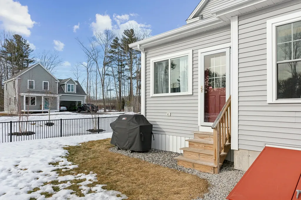 16 Adena Way Kennebunk ME 04043