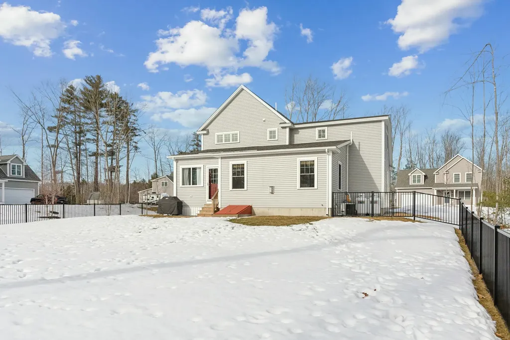 16 Adena Way Kennebunk ME 04043