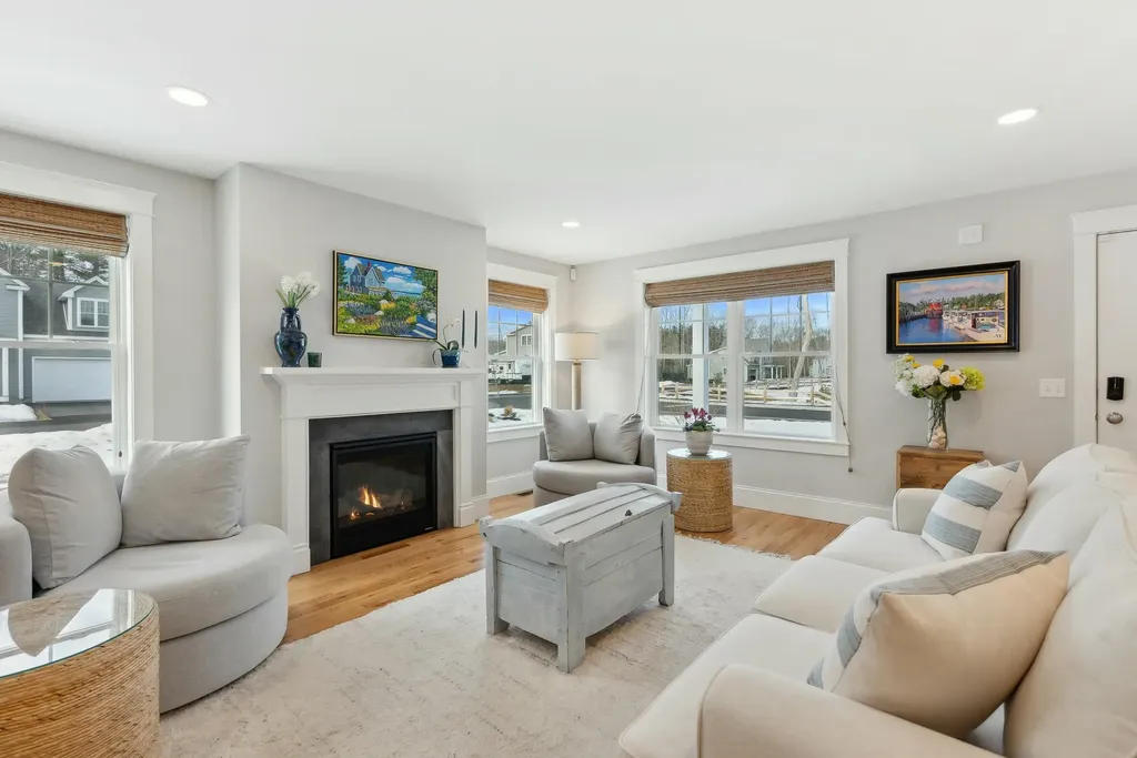 16 Adena Way Kennebunk ME 04043