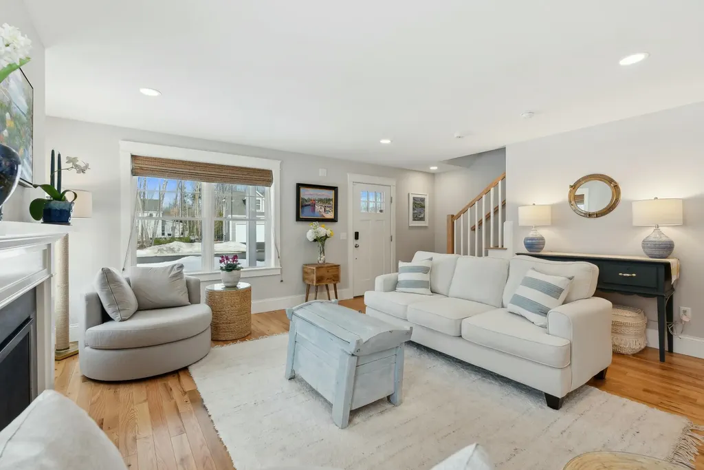 16 Adena Way Kennebunk ME 04043