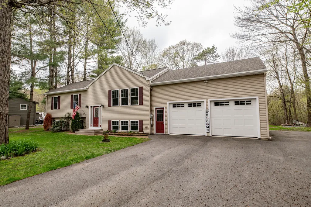 72 Annabessacook Drive Winthrop ME 04364