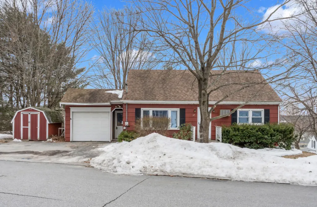 17 Bolduc Street Lewiston ME 04240
