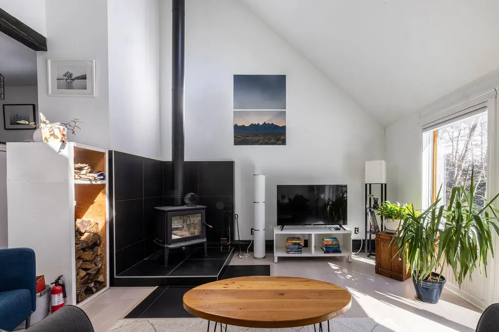 15 Blackcat Mountain Road Poland ME 04274