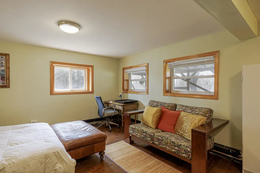 20 Lakeman Lane Eddington ME 04428