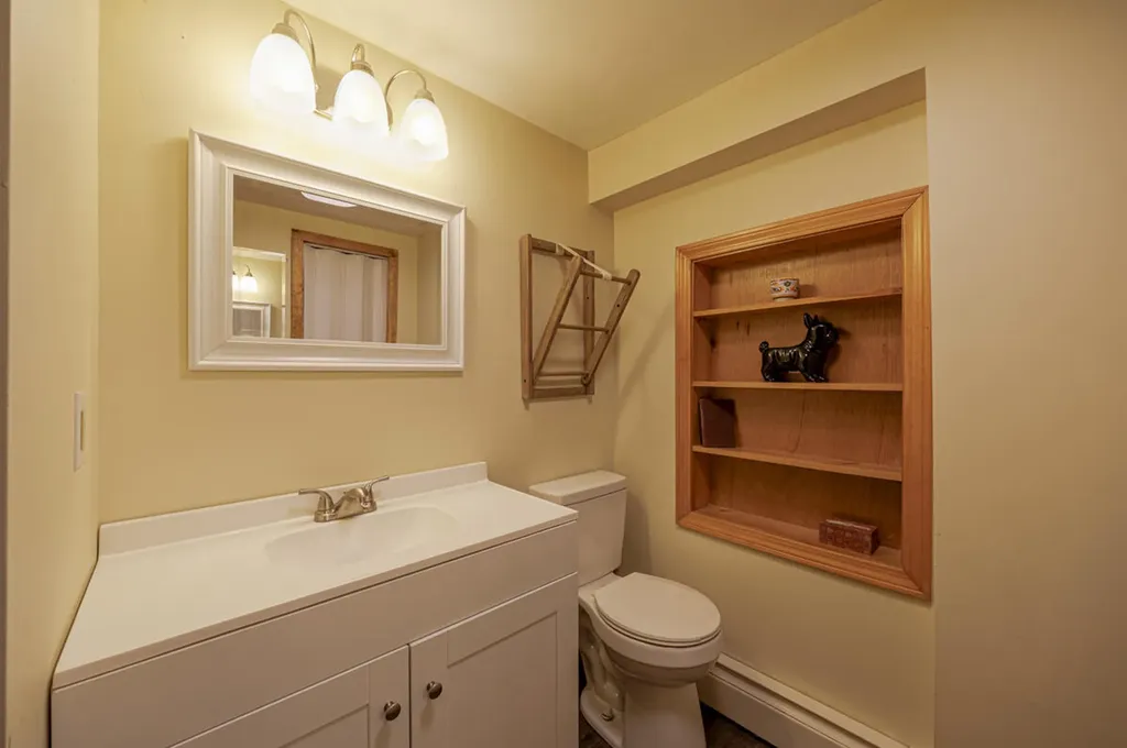 20 Lakeman Lane Eddington ME 04428