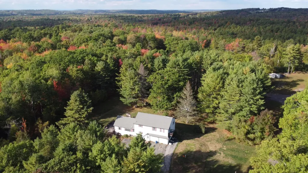 20 Lakeman Lane Eddington ME 04428